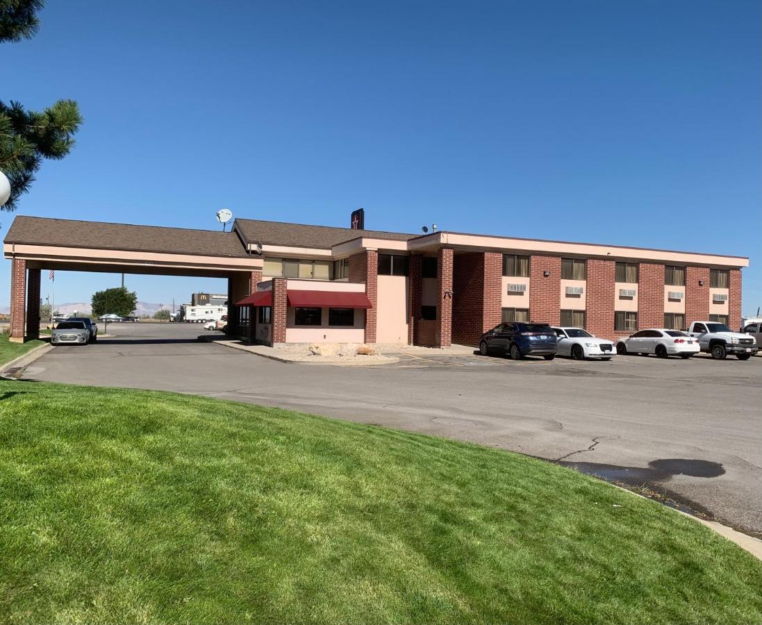 Oquirrh Mountain Inn Tooele Exterior foto